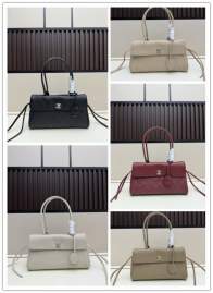 Picture of Chanel Handbags _SKUfw239867822fw